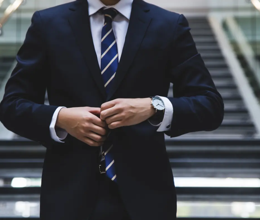 Tips dan Trik Memilih Blazer yang Bagus untuk Tampil Profesional